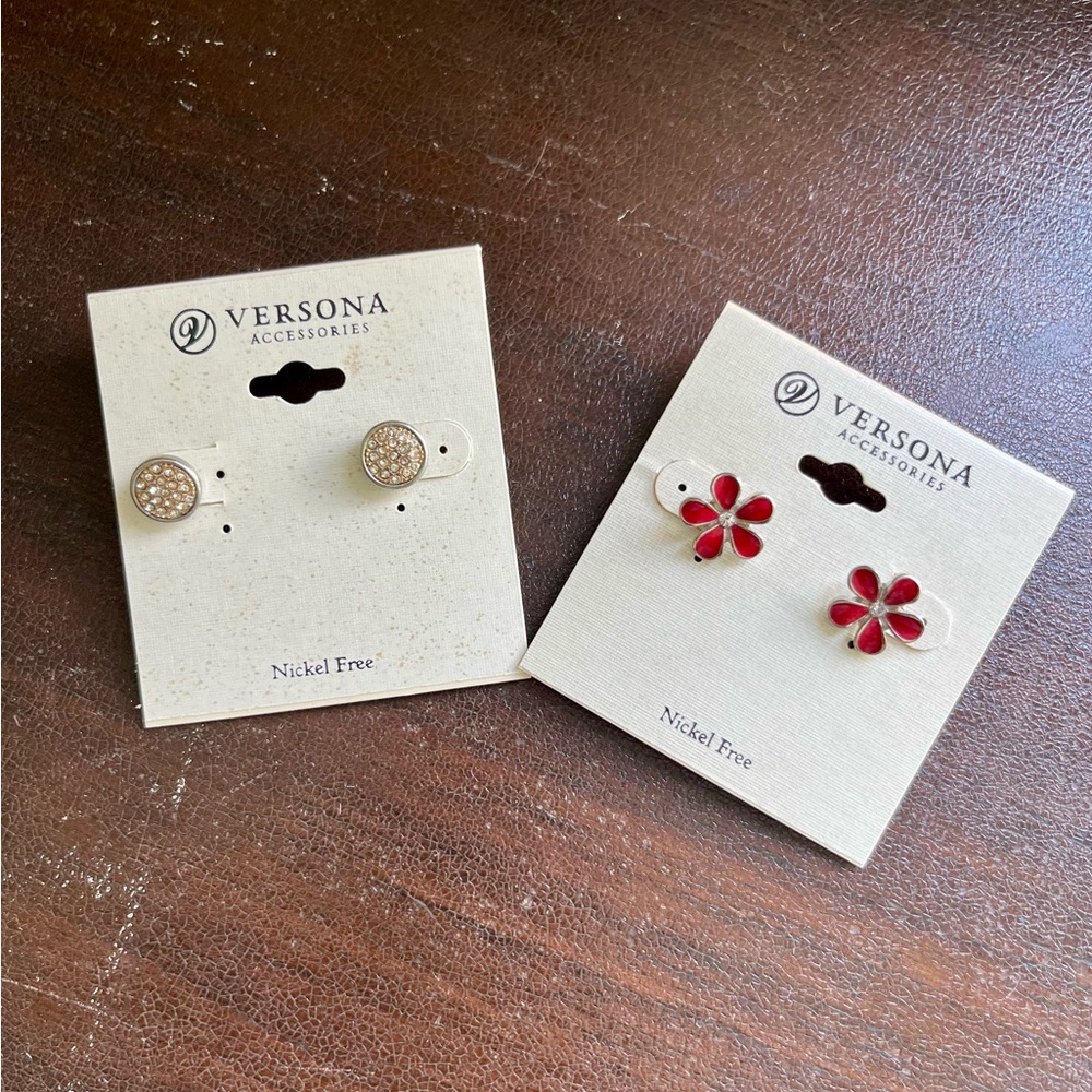 Stud Earrings- Set of 2🏷️